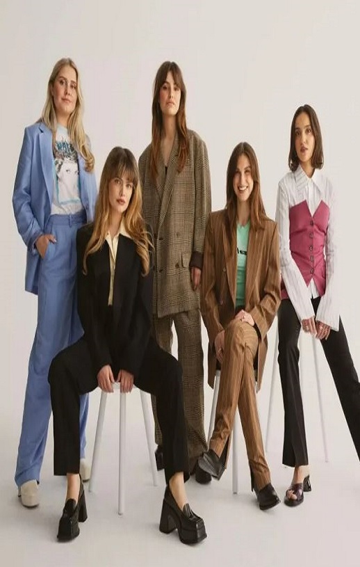 <b><font color='#FF0000'>富家神偷 第1季</font></b>